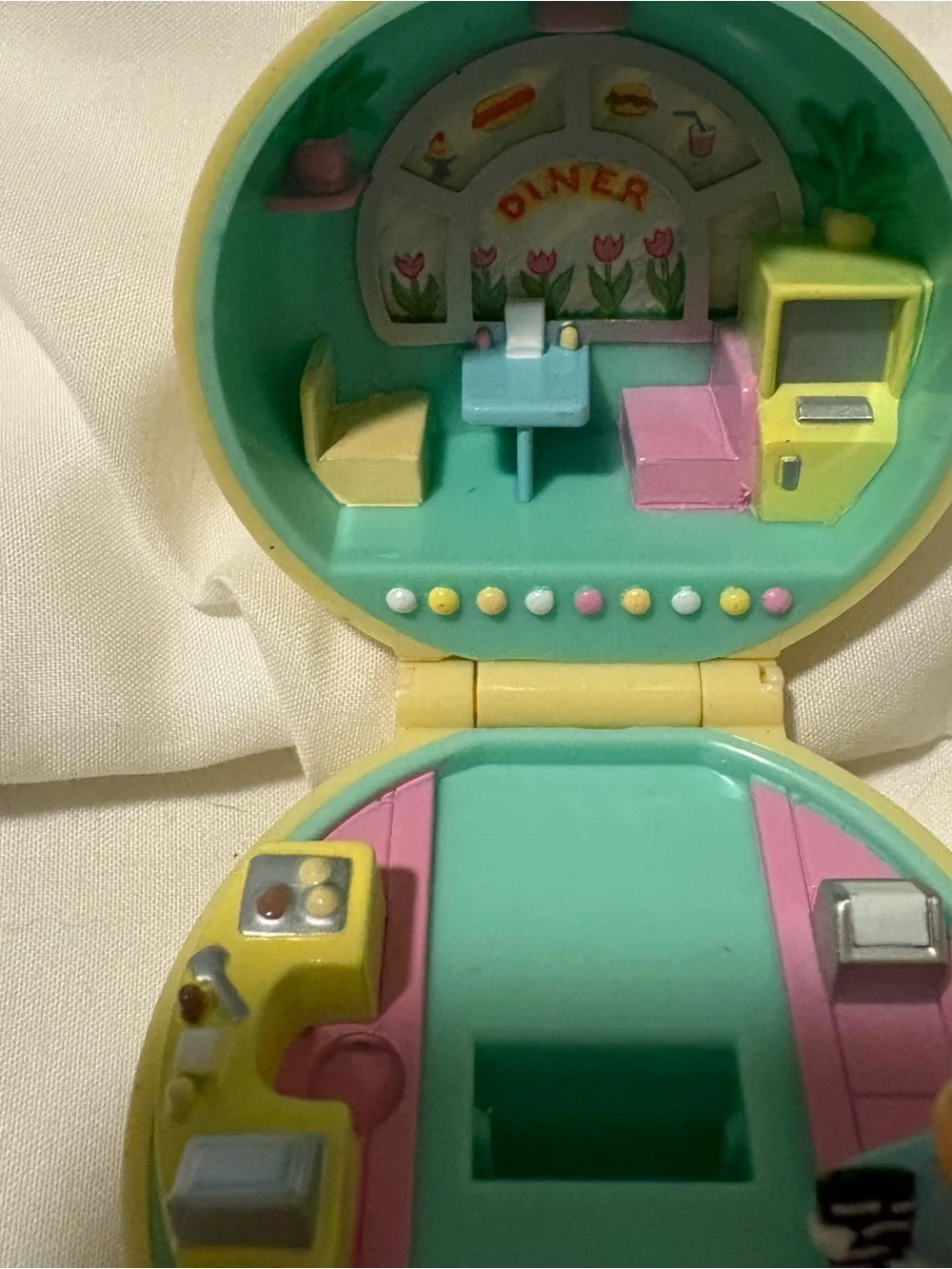 Polly Pocket 50’s Diner Ring Case, Complete, 1991 by Blue Bird